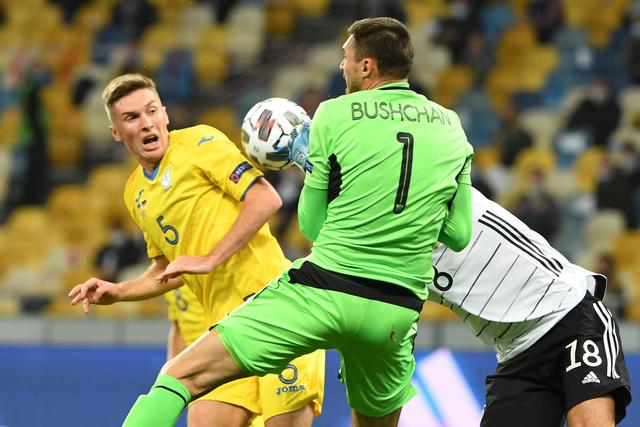 巴萨球员将身穿125周年特别版球衣出战